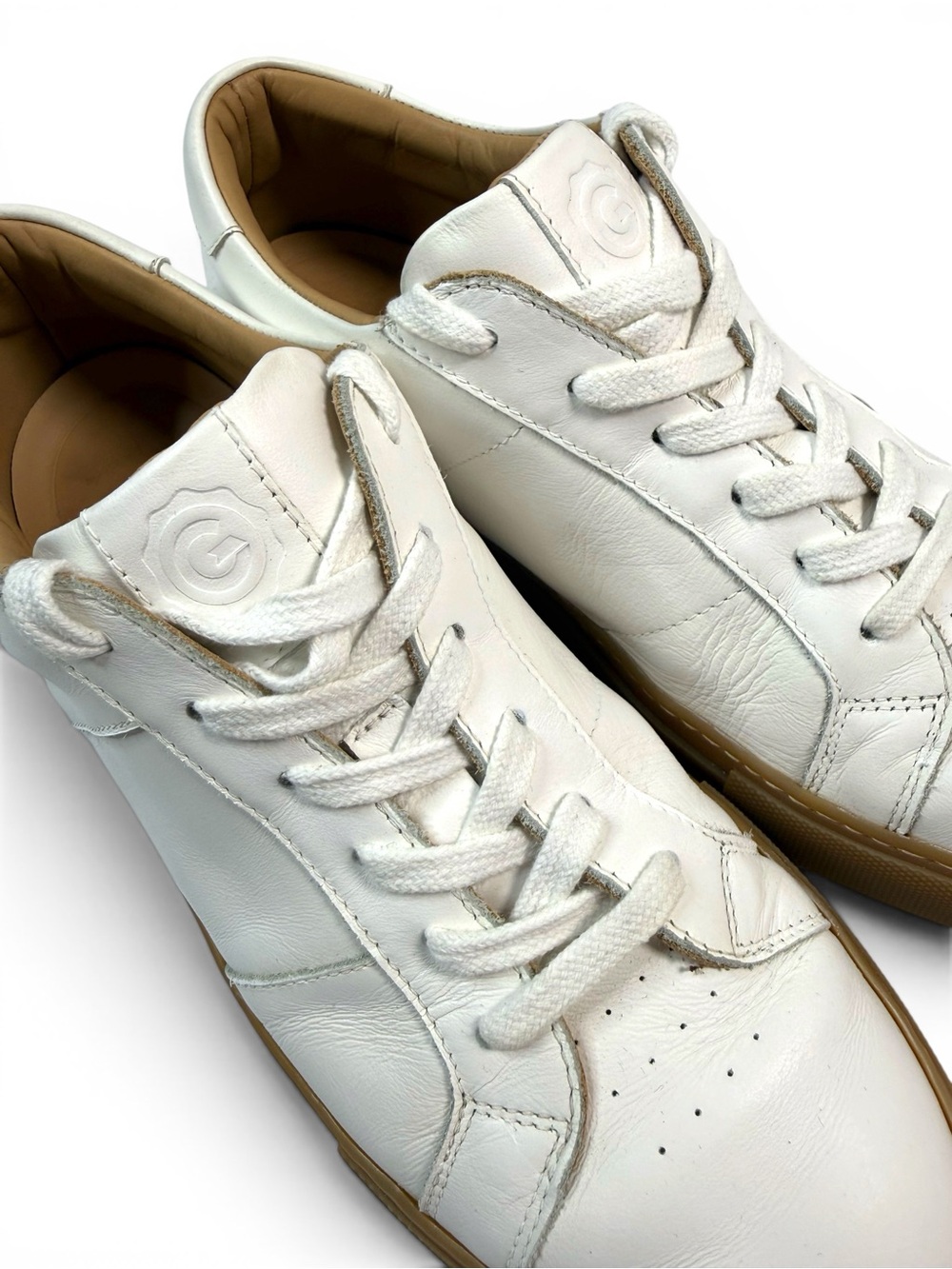 Greats White Leather Sneakers Gum Sole Men’s Size 9